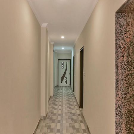 Oyo Hotel Clink Нью-Дели Экстерьер фото