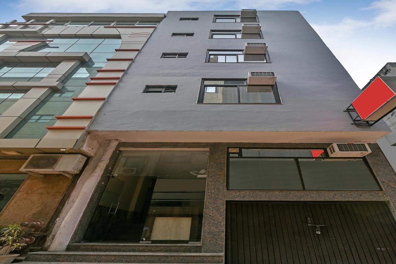 Oyo Hotel Clink Нью-Дели Экстерьер фото