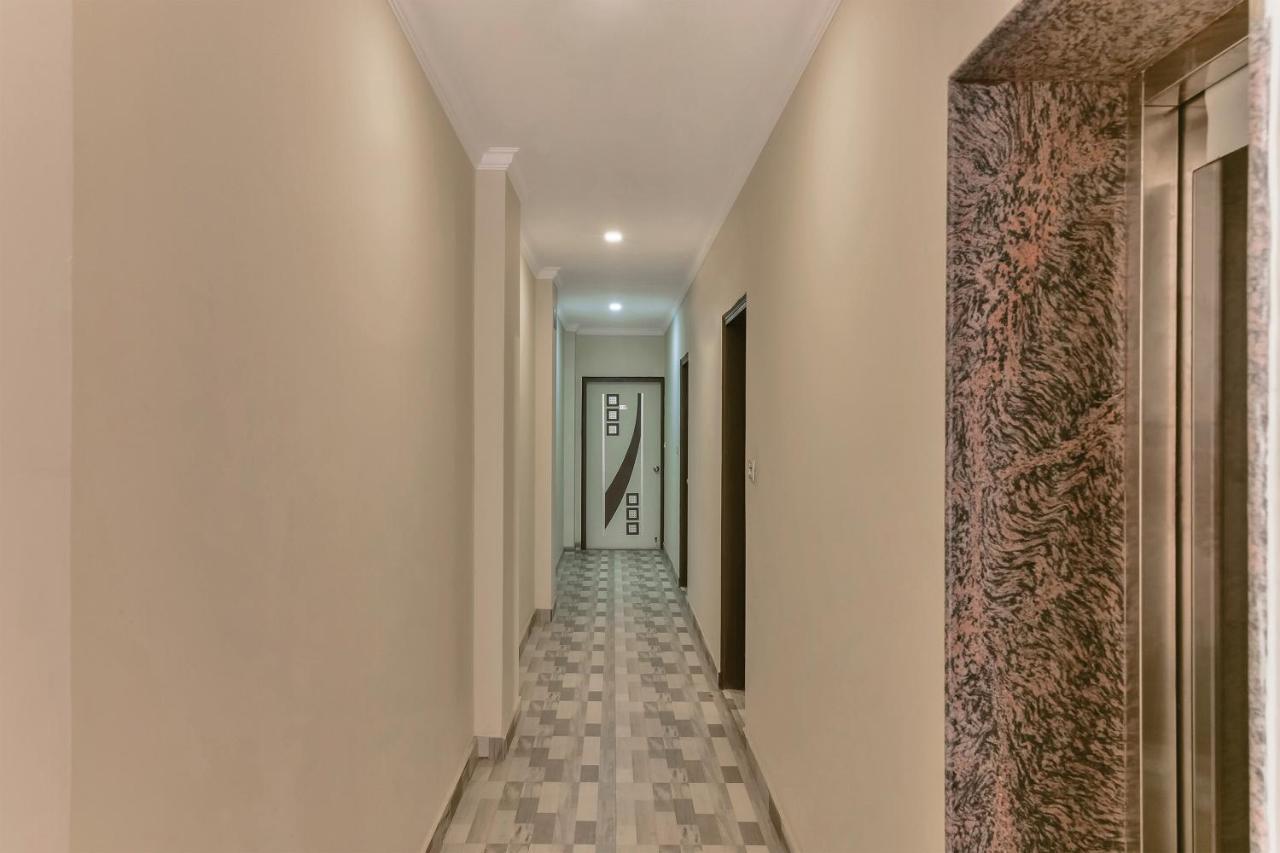 Oyo Hotel Clink Нью-Дели Экстерьер фото